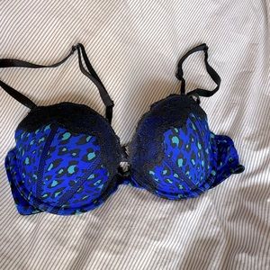 EUC - LaSenza T-Shirt bra. 32C